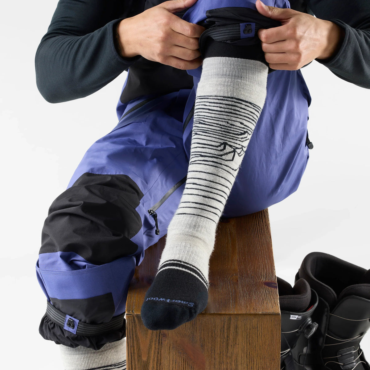 Snowboard Iguchi Pattern Over The Calf Socks